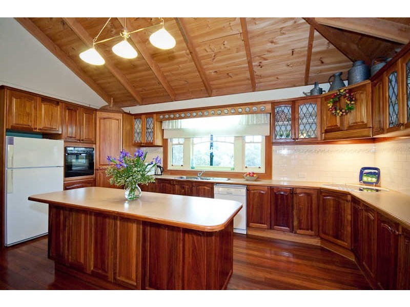 55 OUTAWOOD RISE, Gisborne VIC 3437