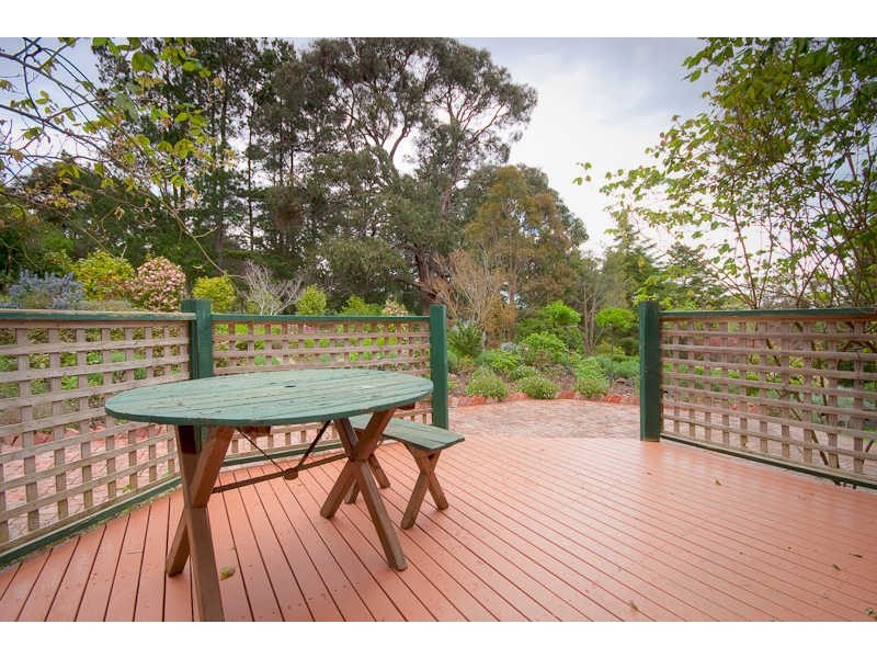 55 OUTAWOOD RISE, Gisborne VIC 3437