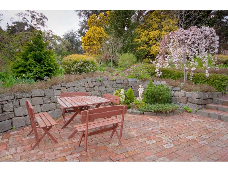 55 OUTAWOOD RISE, Gisborne VIC 3437