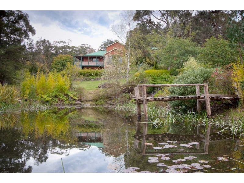 55 OUTAWOOD RISE, Gisborne VIC 3437