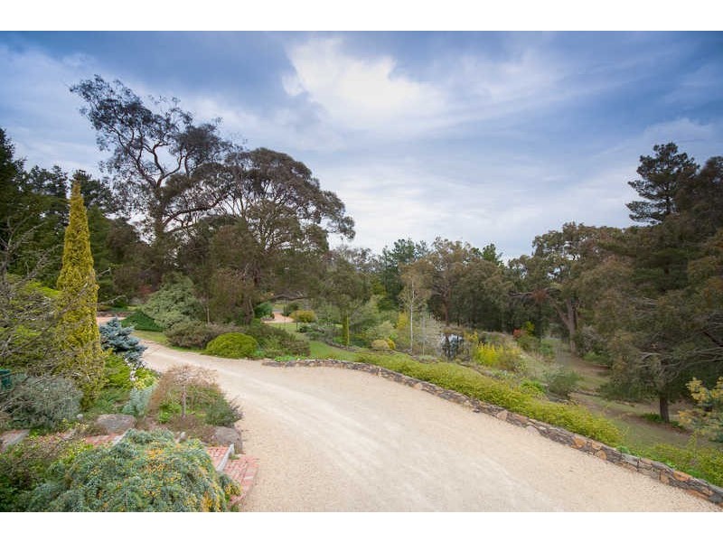 55 OUTAWOOD RISE, Gisborne VIC 3437