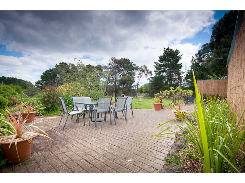 110 Tweddle Rd*, Gisborne South VIC 3437