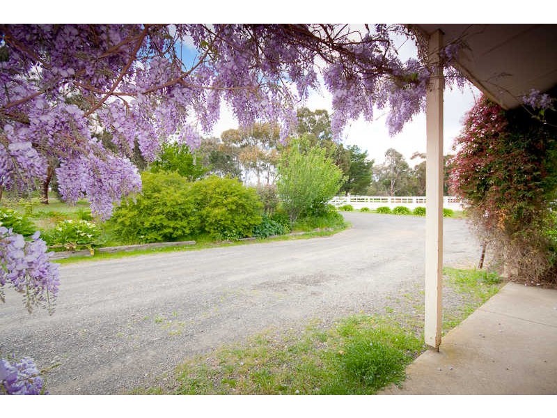 110 Tweddle Rd*, Gisborne South VIC 3437