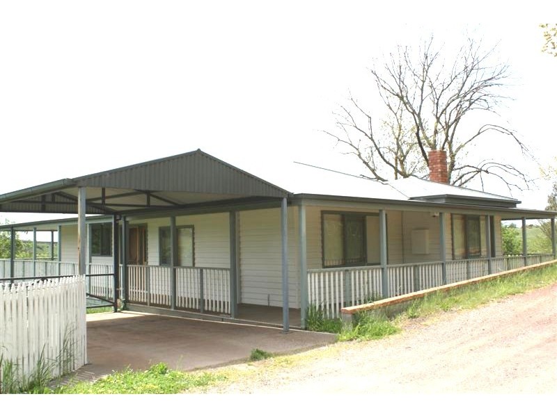 23 Melbourne Rd, Gisborne VIC 3437