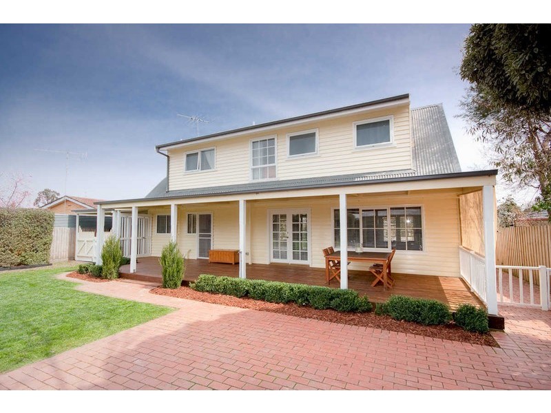 200 STATION RD, Gisborne VIC 3437