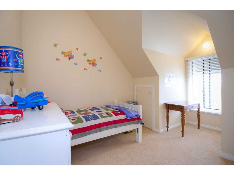 200 STATION RD, Gisborne VIC 3437
