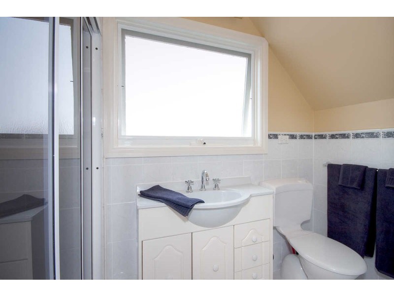 200 STATION RD, Gisborne VIC 3437