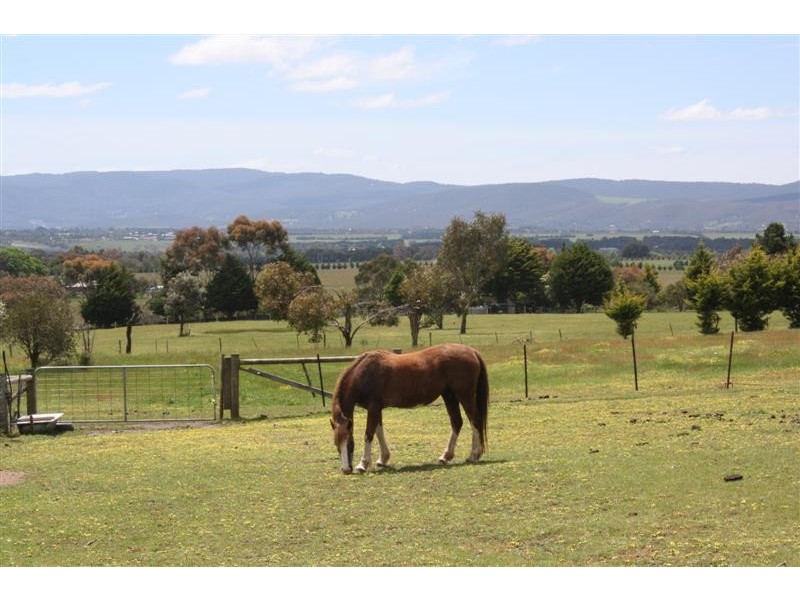 134 McGeorge Rd*, Gisborne VIC 3437