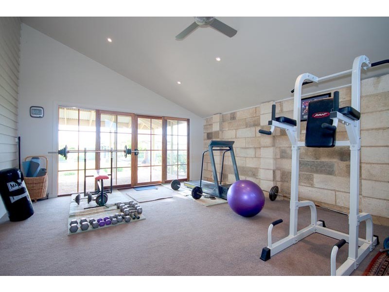 34 Tickawarra Rd*, Romsey VIC 3434