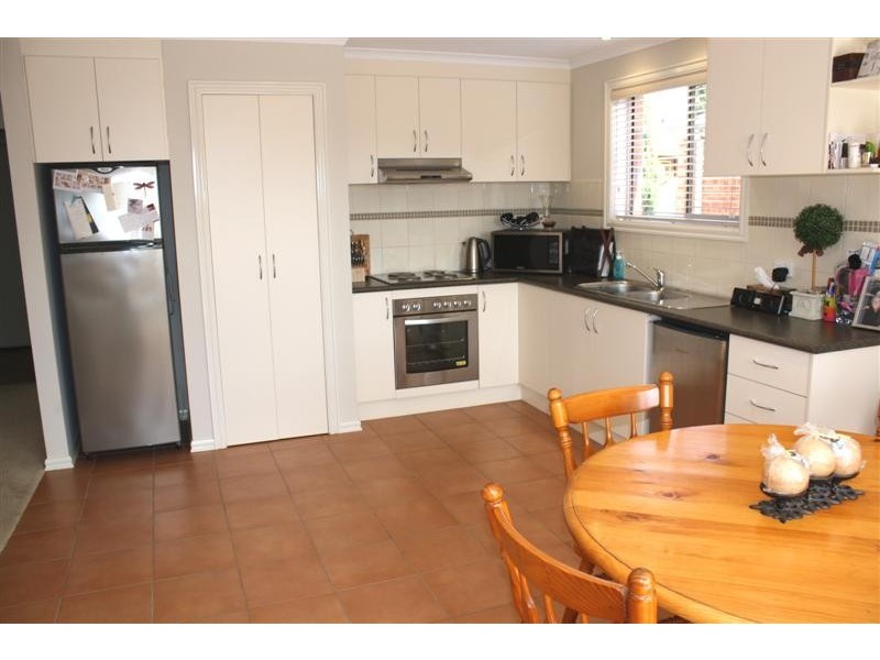 Unit 4/29  Murphy St, Romsey VIC 3434