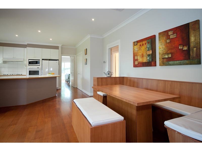 6 Comic Crt, Gisborne VIC 3437