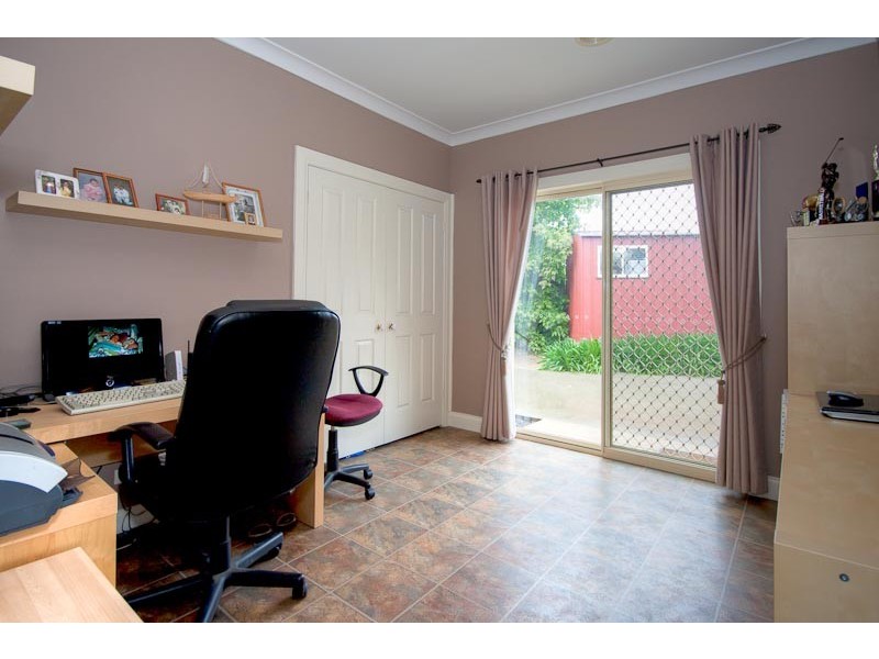 6 Comic Crt, Gisborne VIC 3437