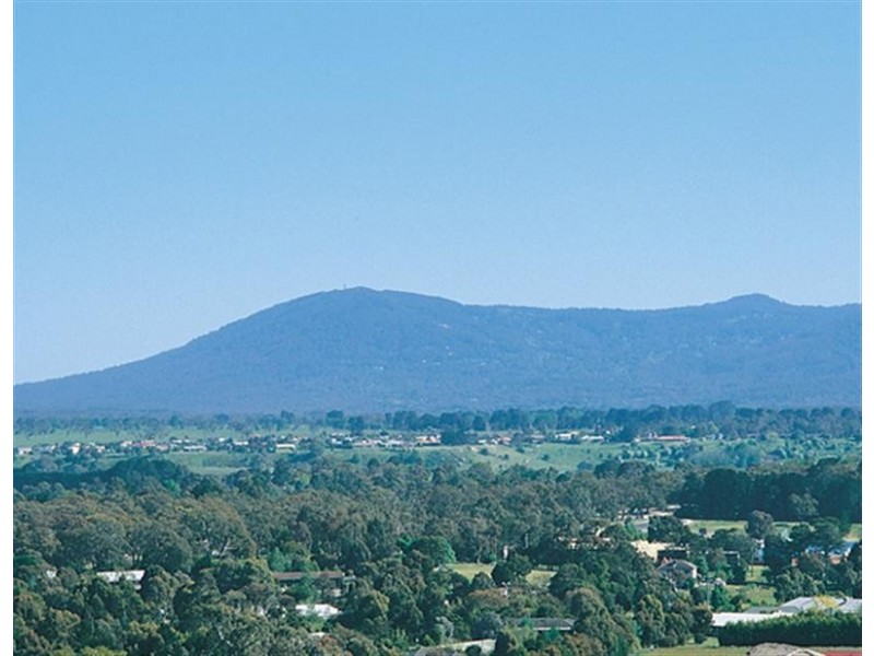 7 Grange Crt, Gisborne VIC 3437