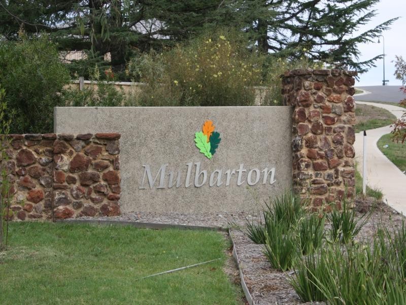 33 Mulgutherie Way, Gisborne VIC 3437