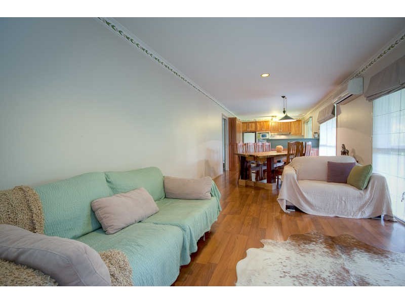 3 MOORES RD, Riddells Creek VIC 3431