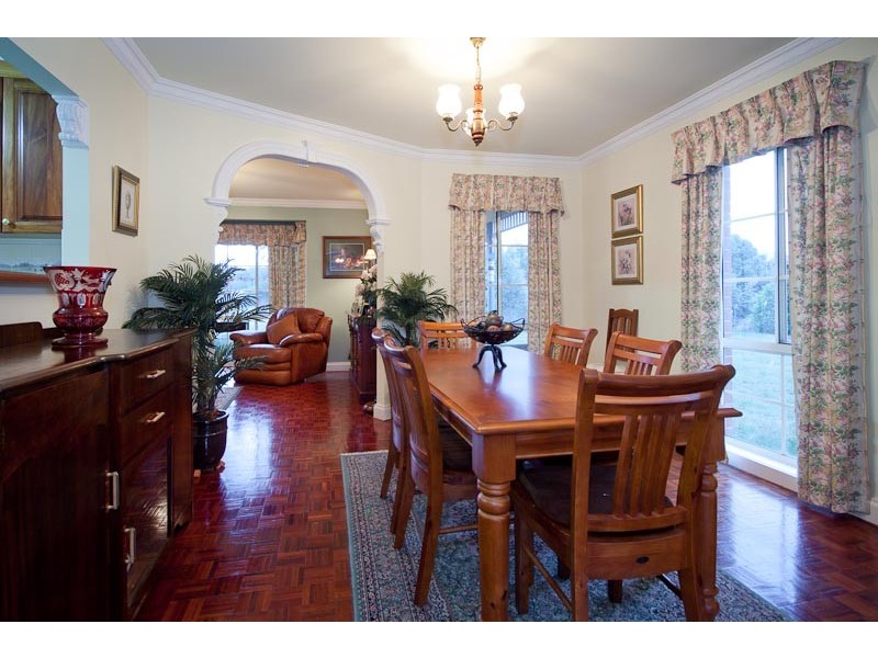 45 Ewing Drive, Romsey VIC 3434