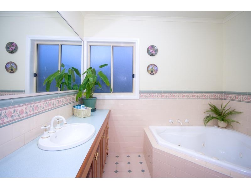 45 Ewing Drive, Romsey VIC 3434