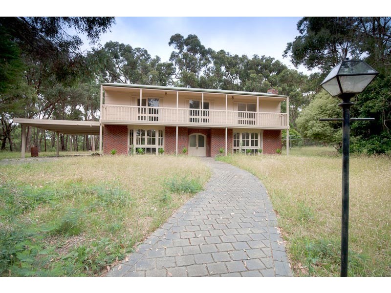 126 Crombie Rd, Macedon VIC 3440
