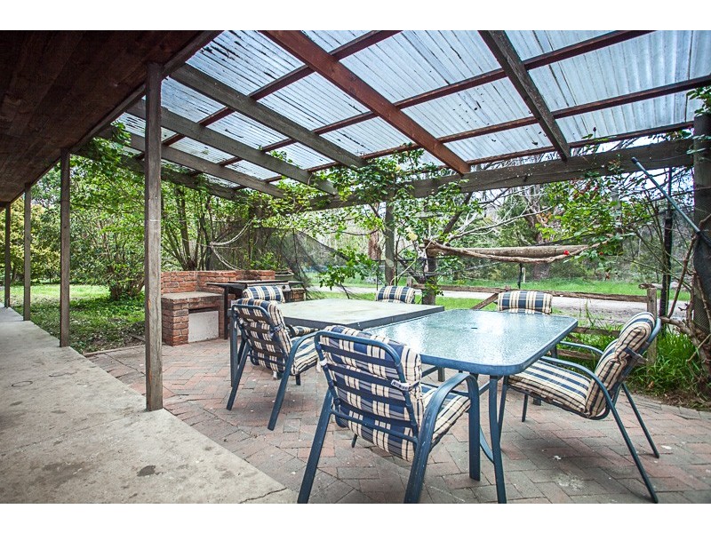 820 Bacchus Marsh Road, Bullengarook VIC 3437