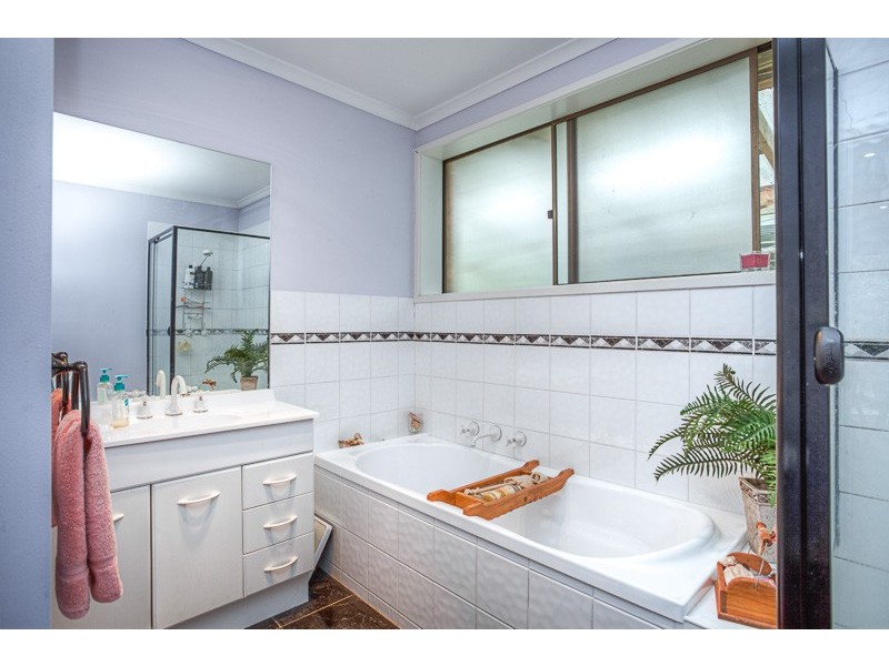 820 Bacchus Marsh Road, Bullengarook VIC 3437