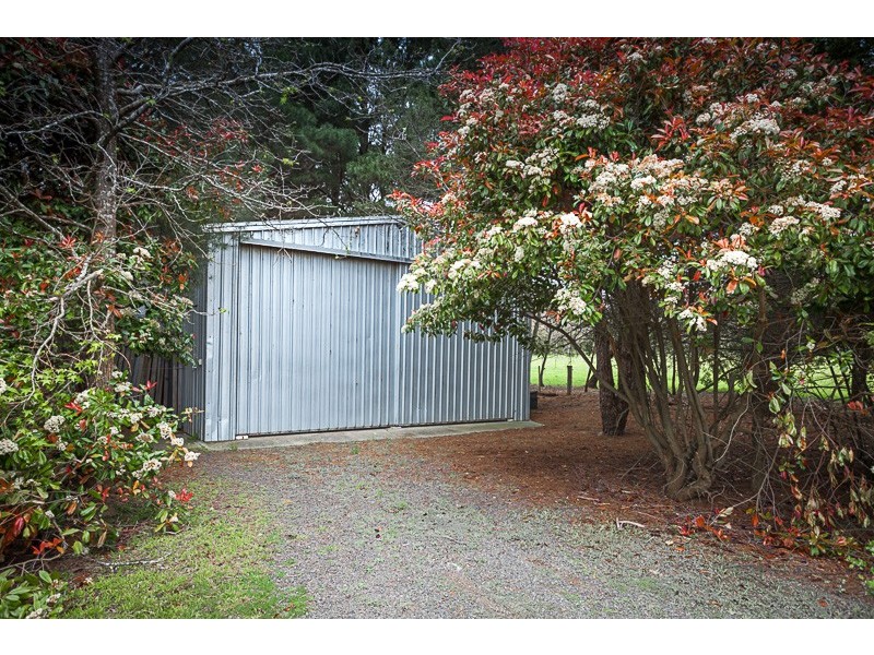 820 Bacchus Marsh Road, Bullengarook VIC 3437