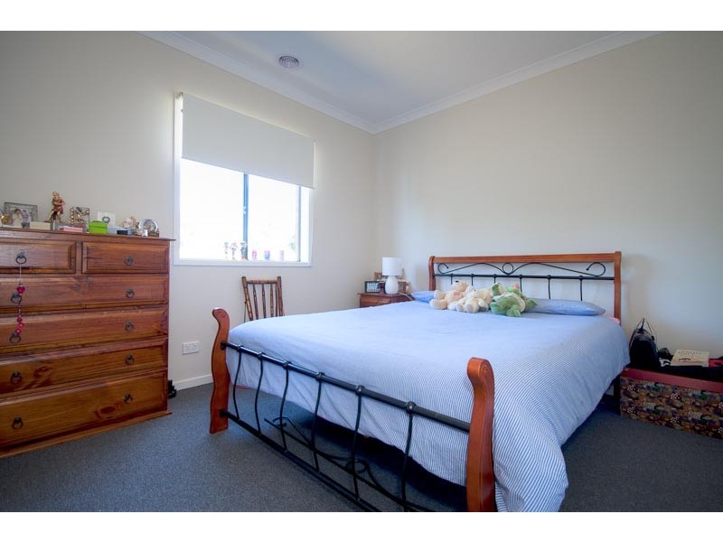 22-24 Morrow Rd, Gisborne VIC 3437