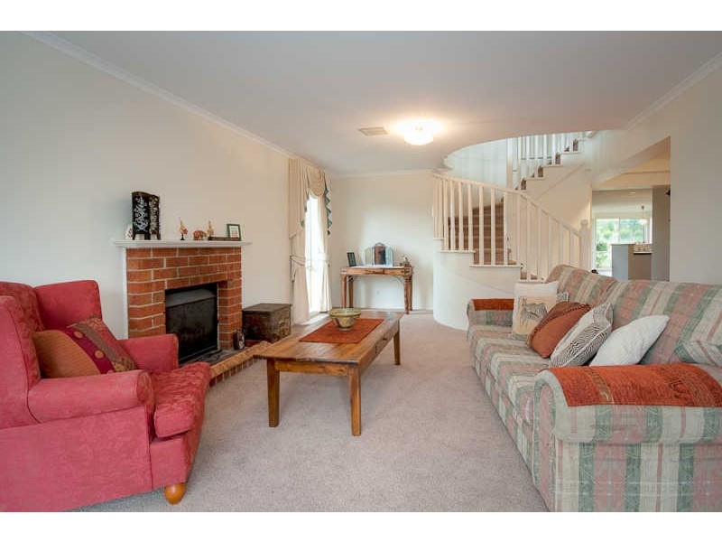 12 Monaghan Rd, Gisborne VIC 3437