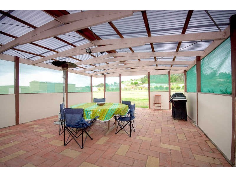 12 Monaghan Rd, Gisborne VIC 3437