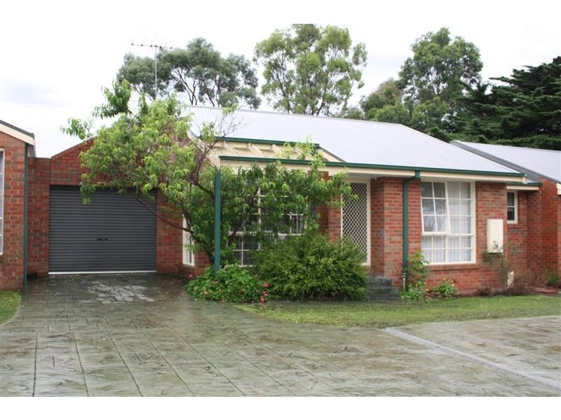 Unit 2/39-41  Mahoneys Rd, Riddells Creek VIC 3431