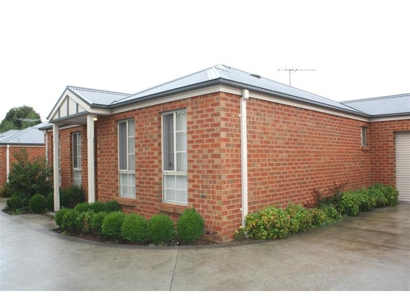 Unit 3/29  Murphy St, Romsey VIC 3434