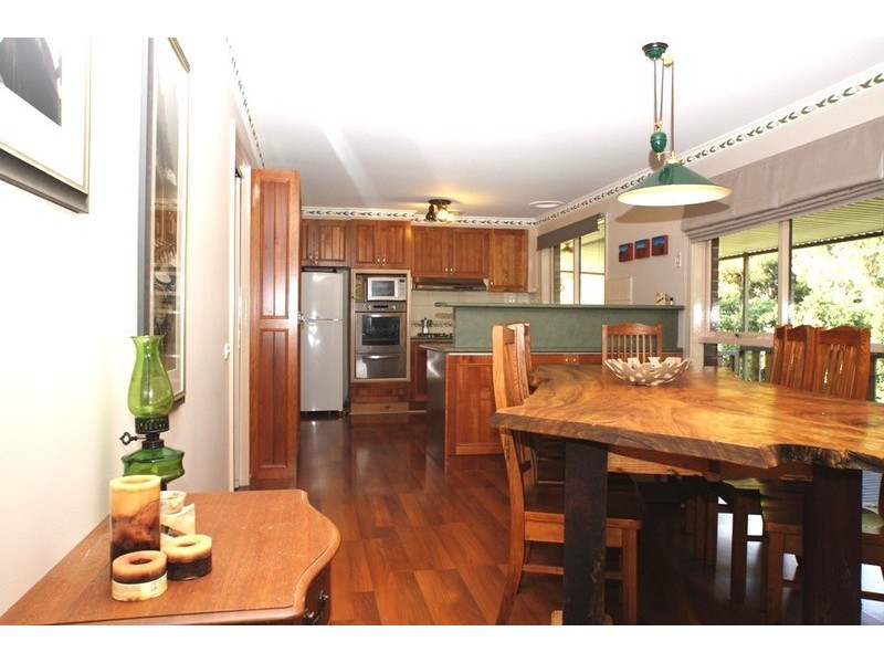 3 MOORES RD, Riddells Creek VIC 3431