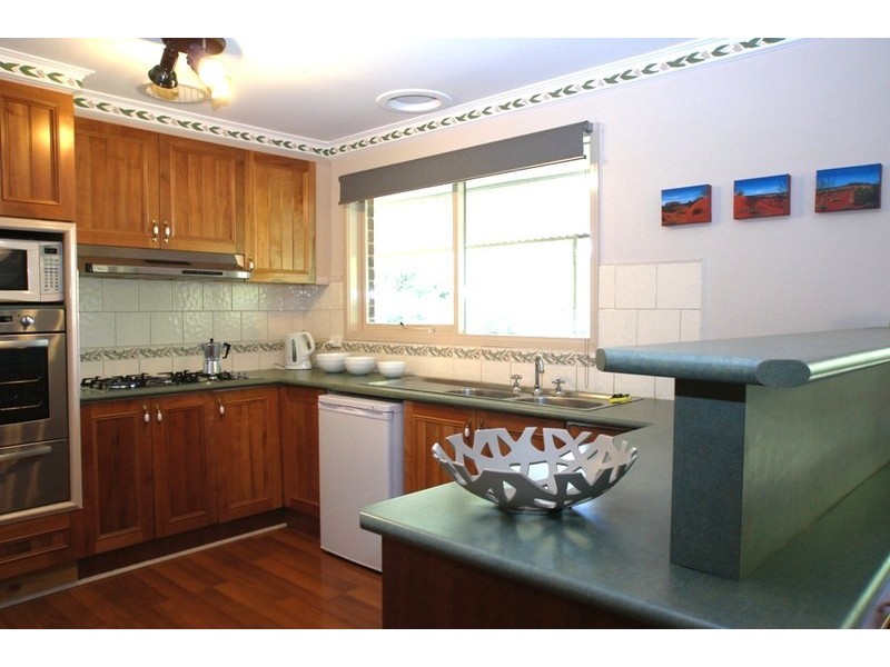 3 MOORES RD, Riddells Creek VIC 3431