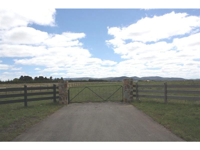 95 Murray Rd, Gisborne VIC 3437