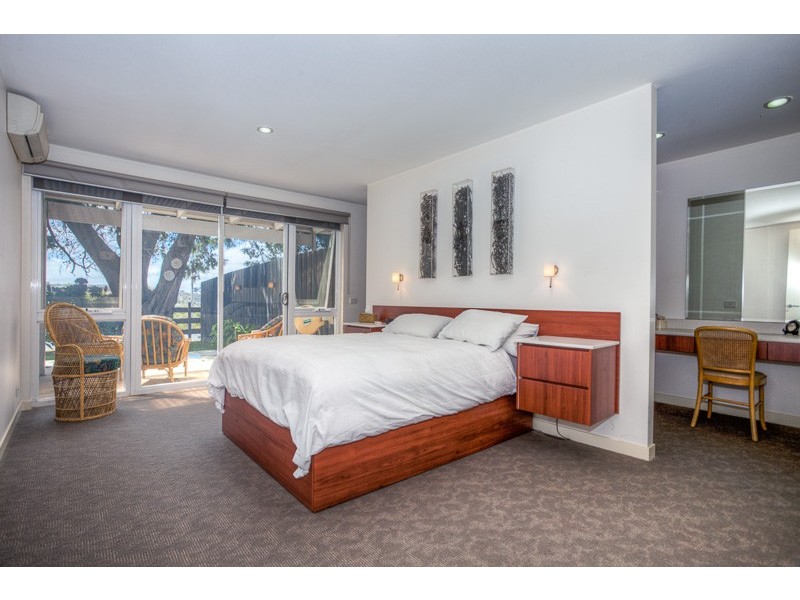 4 Howey Street, Gisborne VIC 3437