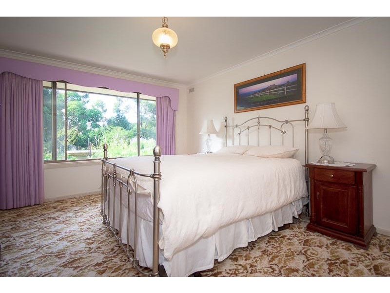 59 Welsh Rd*, Gisborne VIC 3437