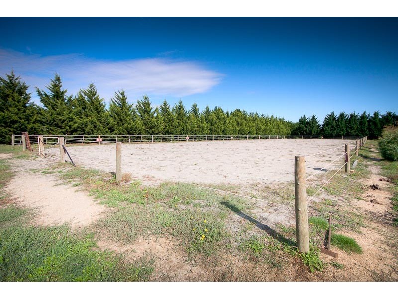 59 Welsh Rd, Gisborne South VIC 3437