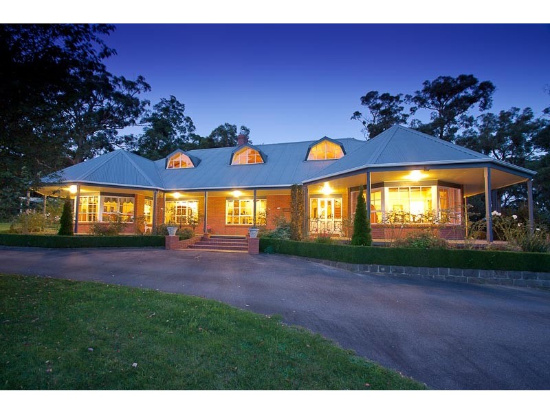 79 Glen Echo Court, Mount Macedon VIC 3441