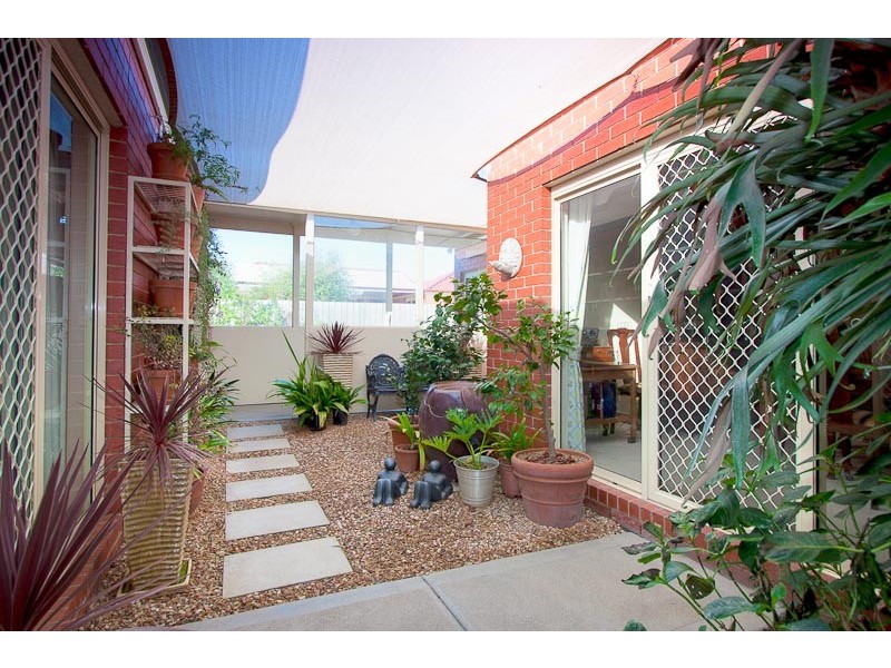 37 Chessy Park Dr, Gisborne VIC 3437