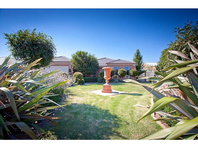6 Rimfire Crt*, New Gisborne VIC 3438