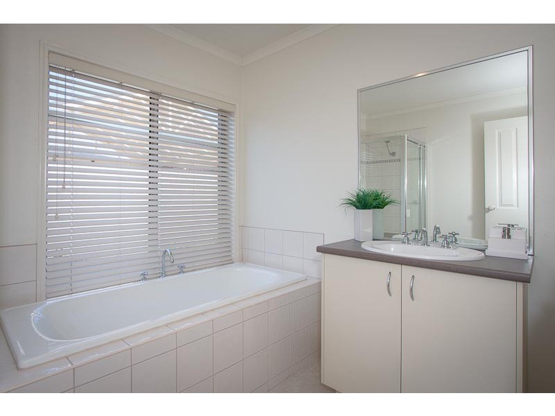 6 Rimfire Crt*, New Gisborne VIC 3438