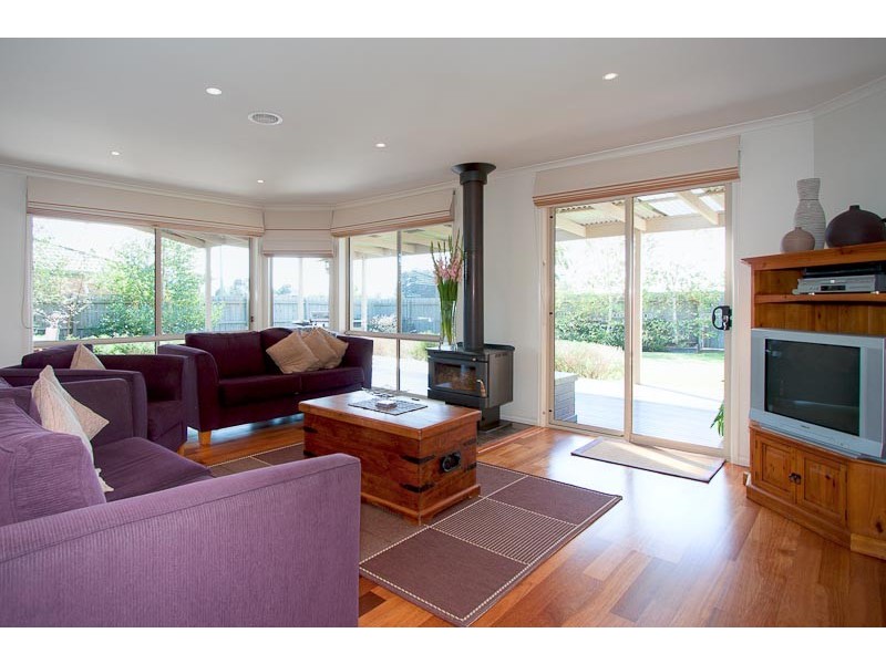 6 Rimfire Crt, Gisborne VIC 3437