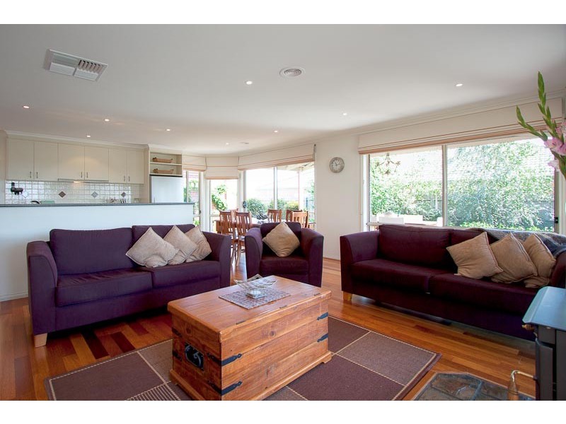 6 Rimfire Crt, Gisborne VIC 3437