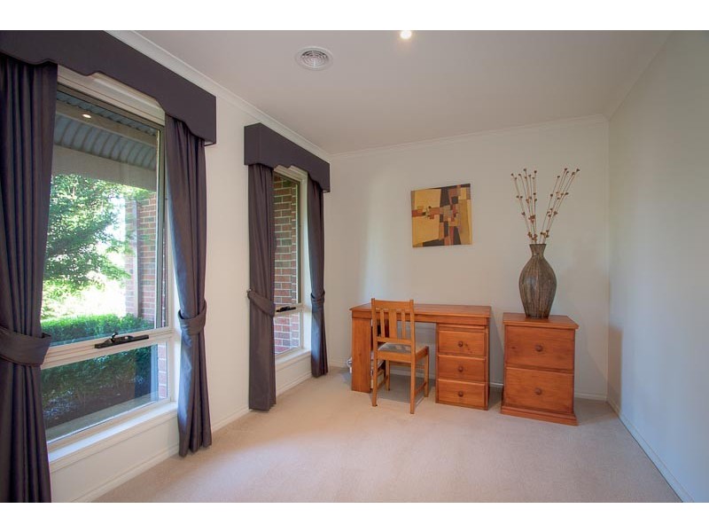 6 Rimfire Crt, Gisborne VIC 3437