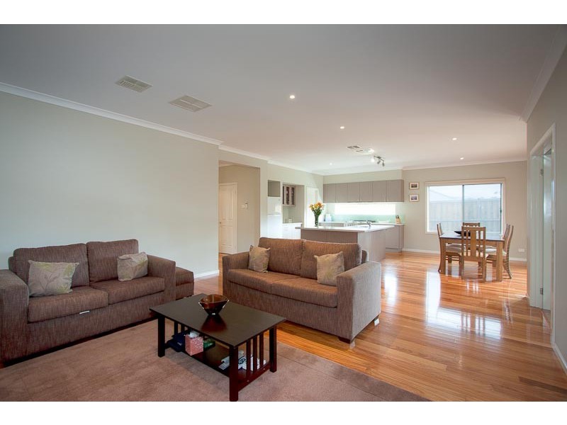 4 Pearce Court, Gisborne VIC 3437