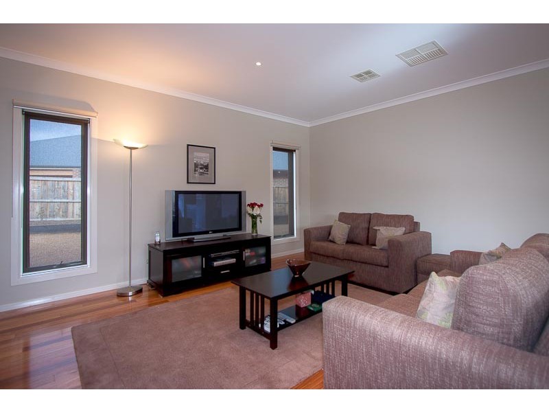 4 Pearce Court, Gisborne VIC 3437