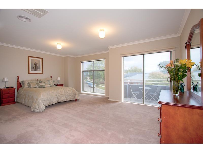 4 Pearce Court, Gisborne VIC 3437