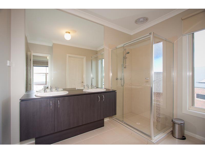 4 Pearce Court, Gisborne VIC 3437