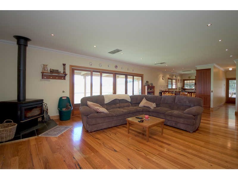 74 MT AITKEN ROAD, Sunbury VIC 3429