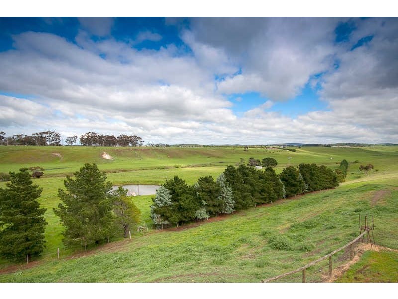 74 MT AITKEN ROAD, Sunbury VIC 3429
