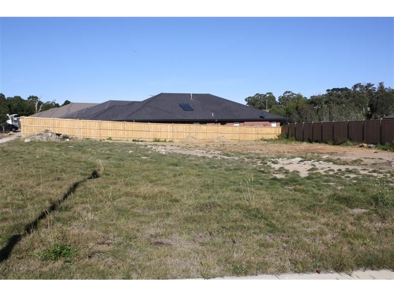 CNR MULGUTHERIE WAY and NELSON COURT, Gisborne VIC 3437